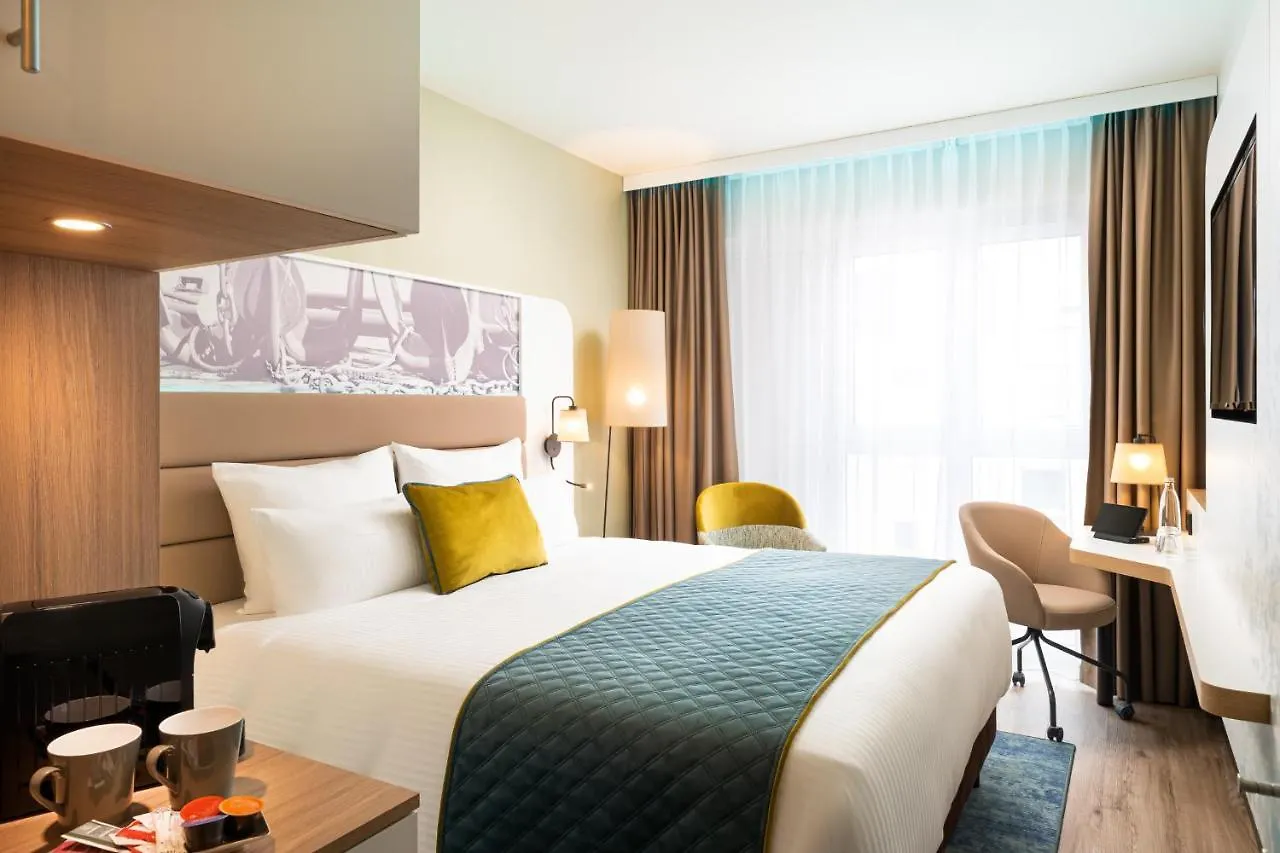 Leonardo Hotel Hamburg Altona 4*,